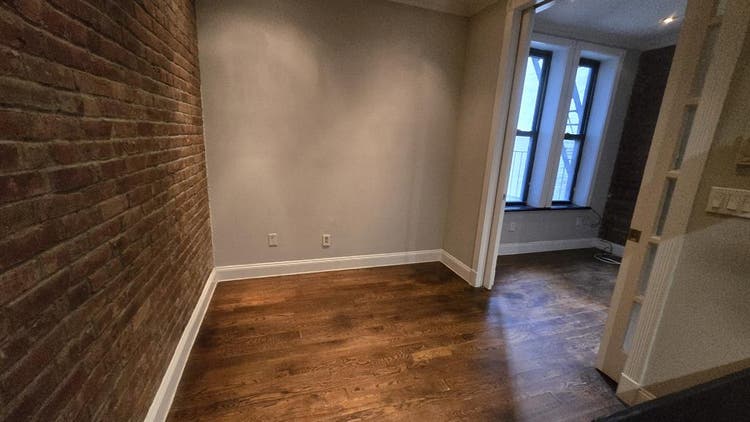 EAST Harlem rooms, large apartment