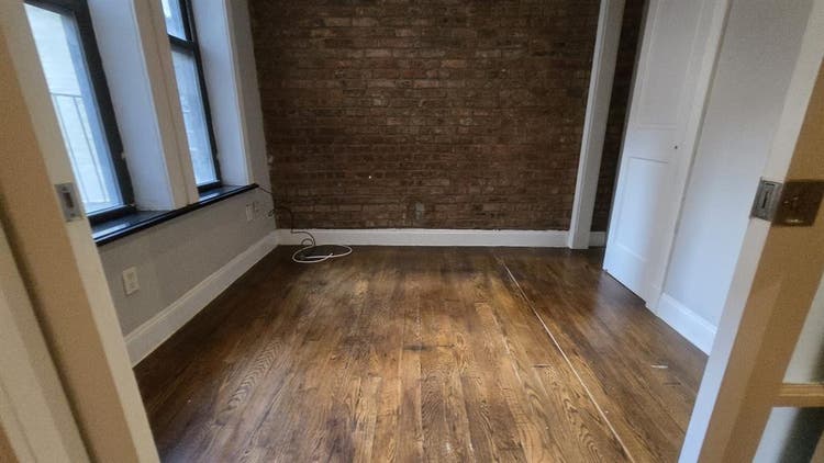 EAST Harlem rooms, large apartment