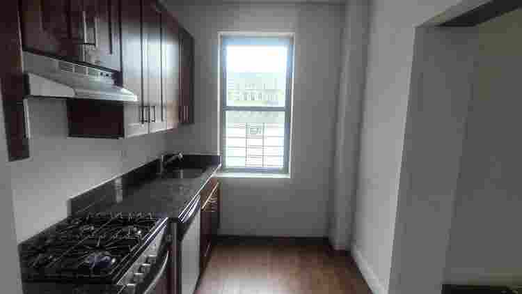 Harlem rooms, large apartment