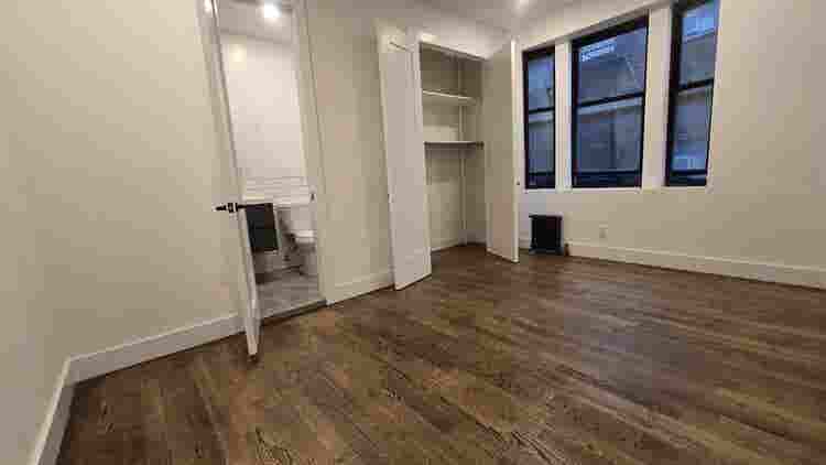 Large room/ private Bath