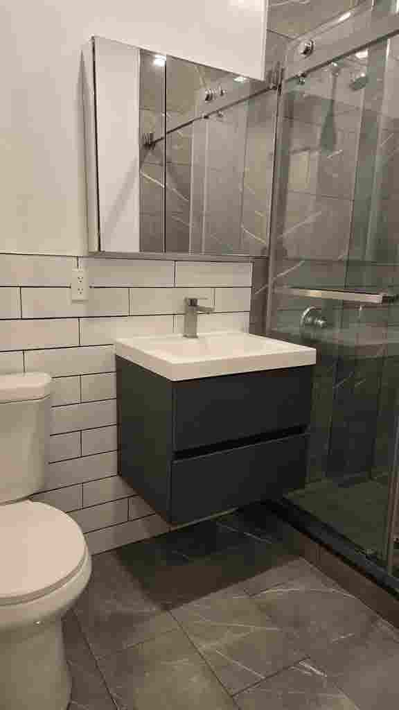 Large room/ private Bath