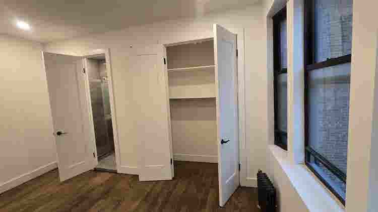 Large room/ private Bath