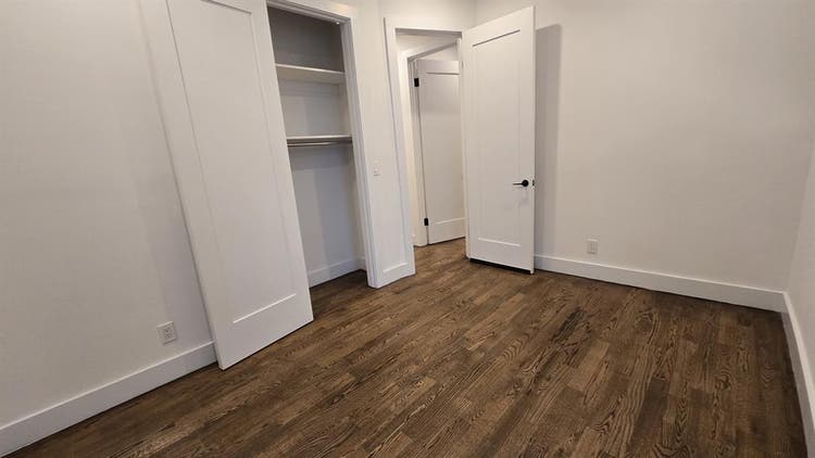 Large room/ private Bath