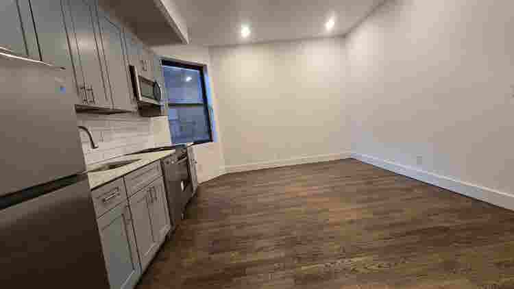 Large room/ private Bath