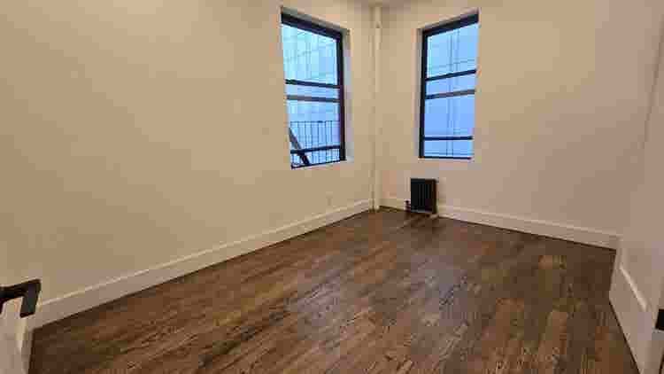 Large room/ private Bath