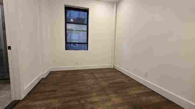 Large room/ private Bath