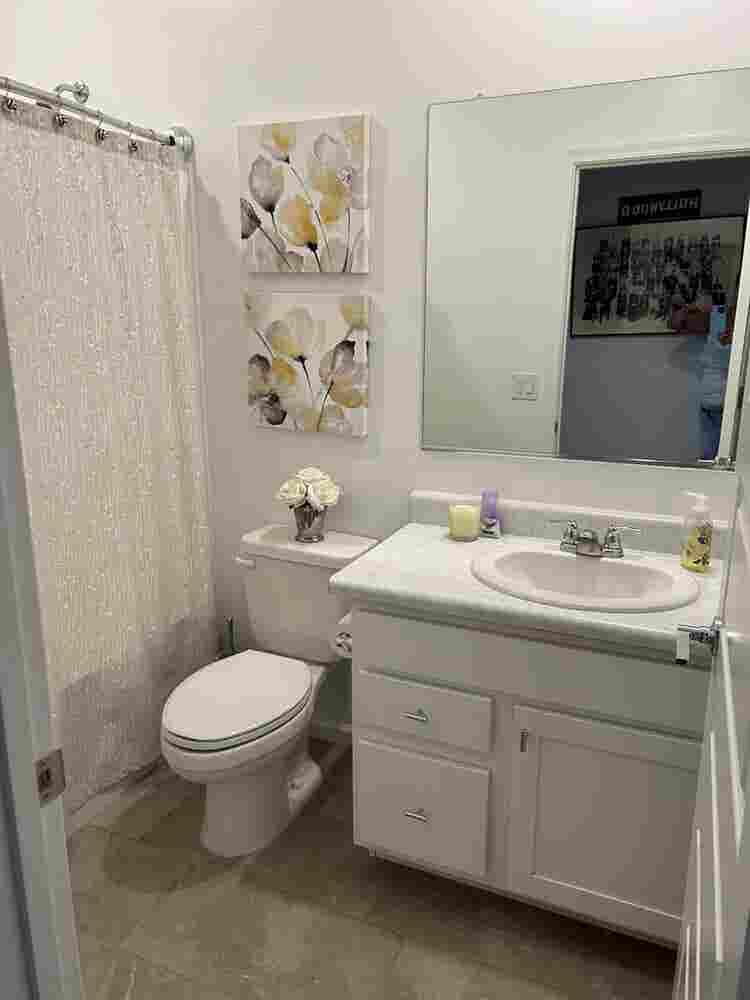 Beautifully furnish room for rent
