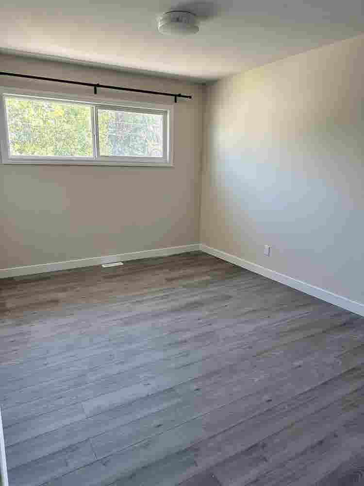 All new 3bedrooms instSW Calgary