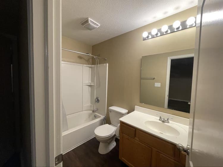 Extra Room for Rent