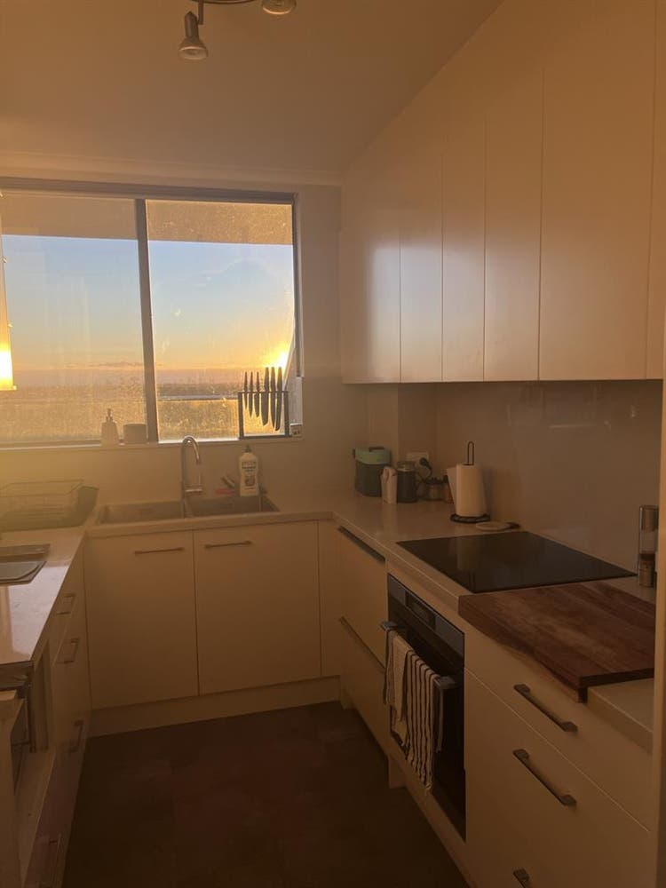 ✨ Room Available - Move in Now ✨