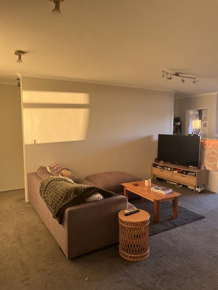 ✨ Room Available - Move in Now ✨