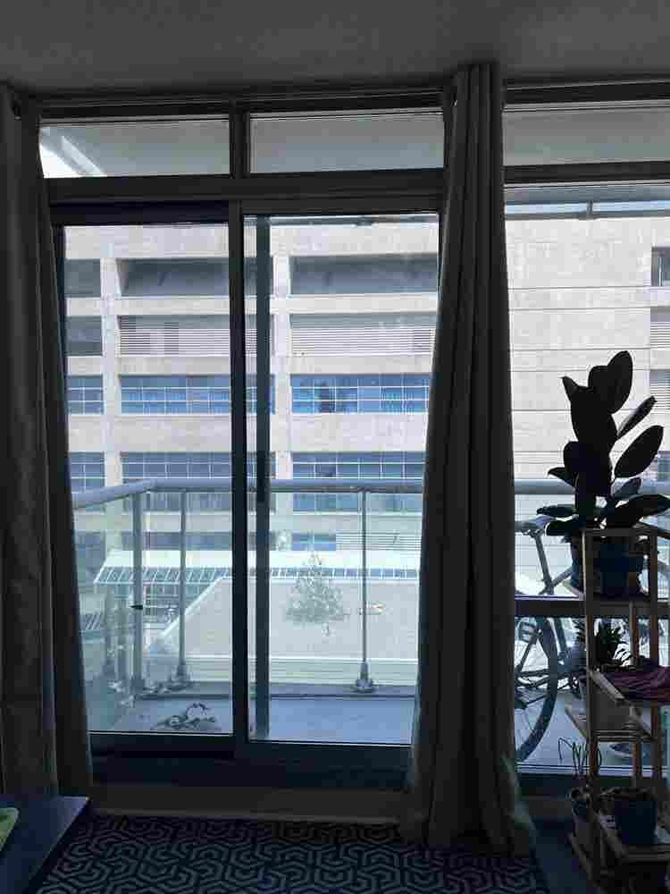 Private room near CN tower-  1 oct