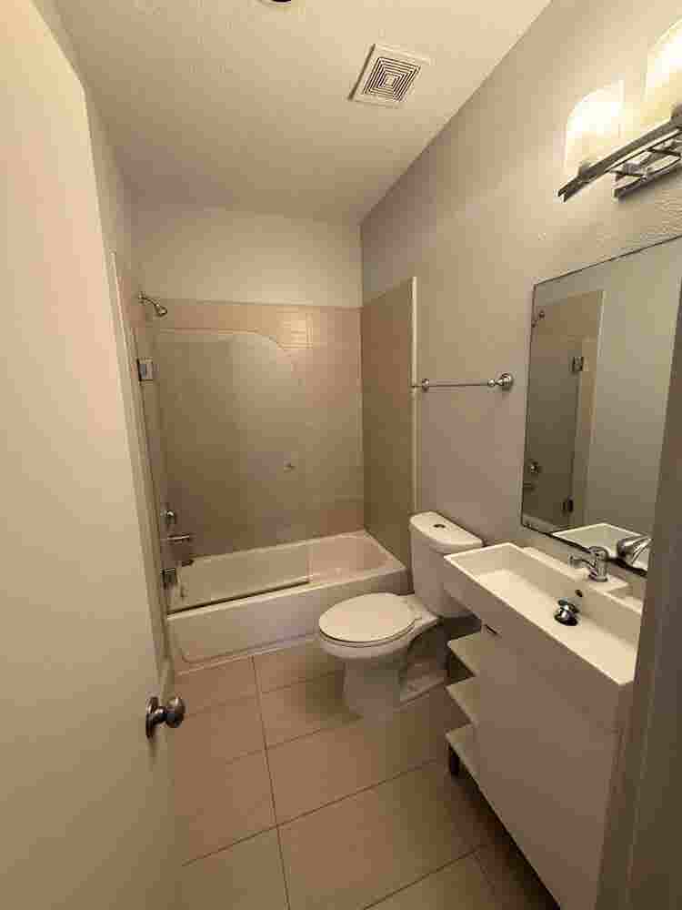 1Rm Modern Home, All Bills Included