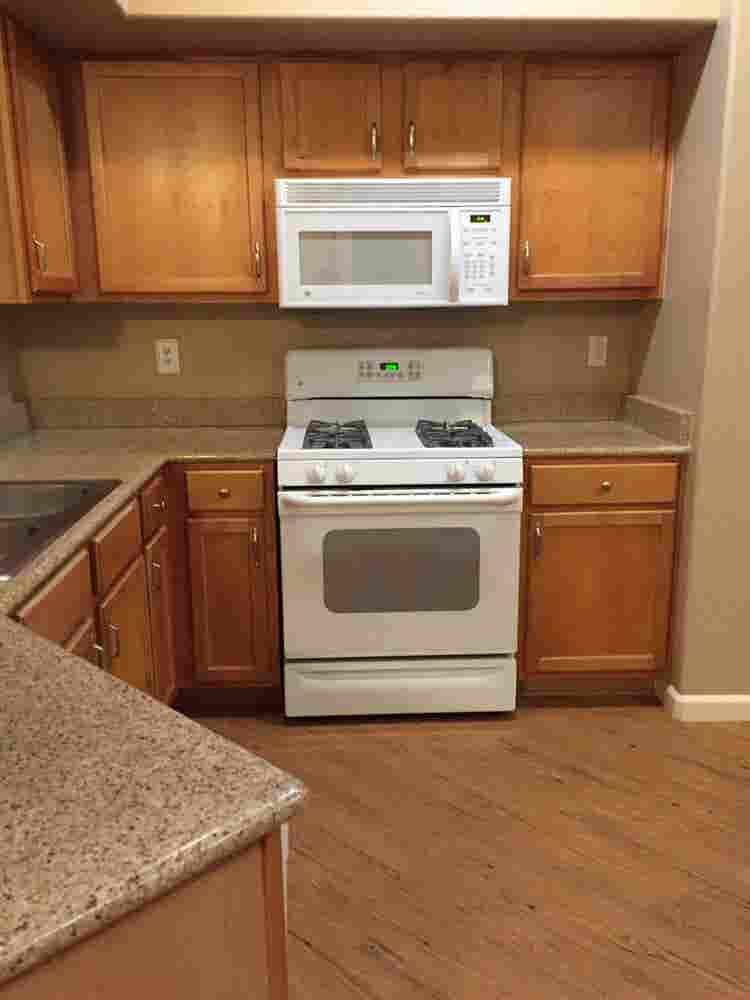 PRIVATE BEDROOM+BATH RENO CONDO