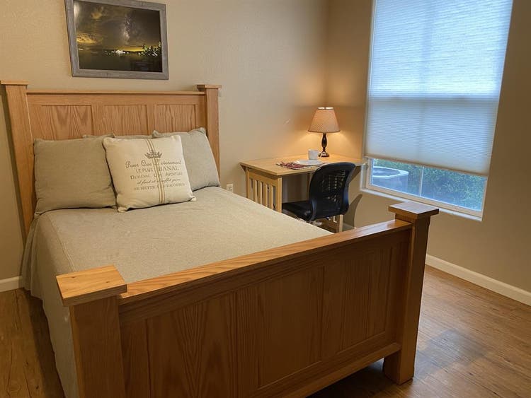 PRIVATE BEDROOM+BATH RENO CONDO