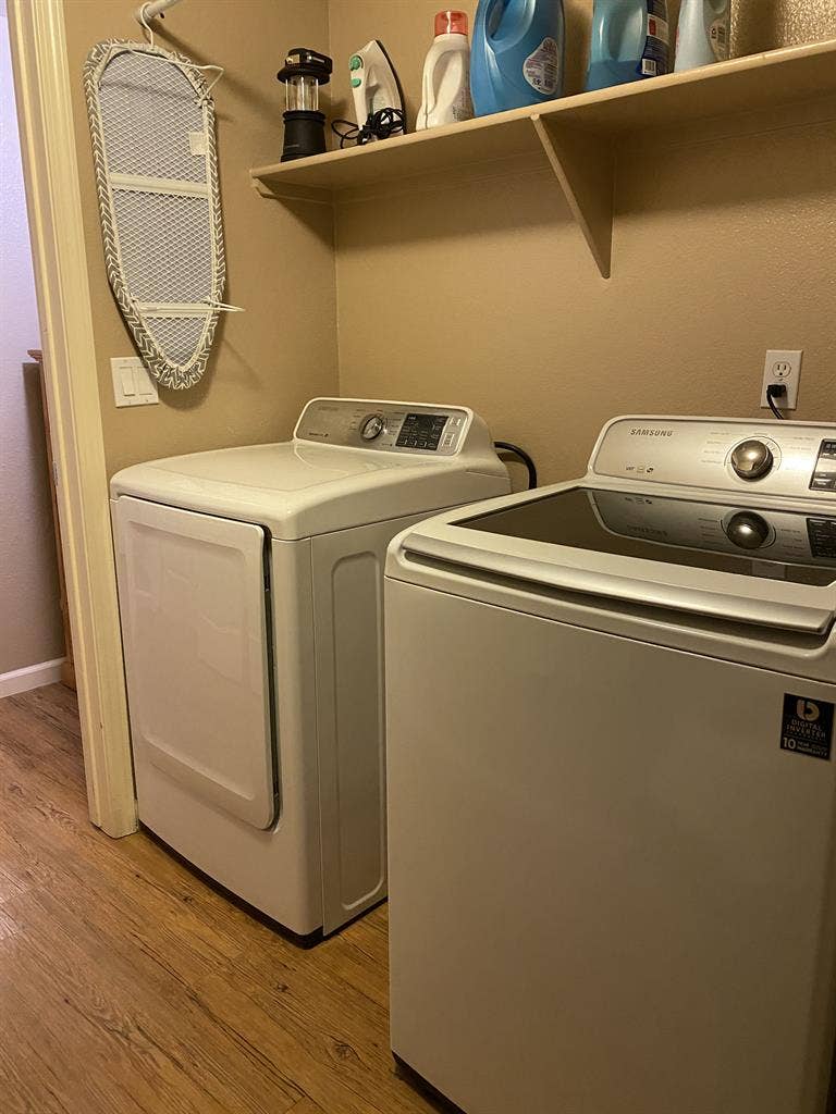 PRIVATE BEDROOM+BATH RENO CONDO