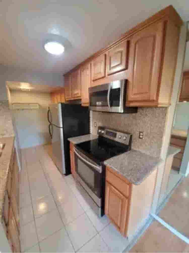 Room available now in Cerritos