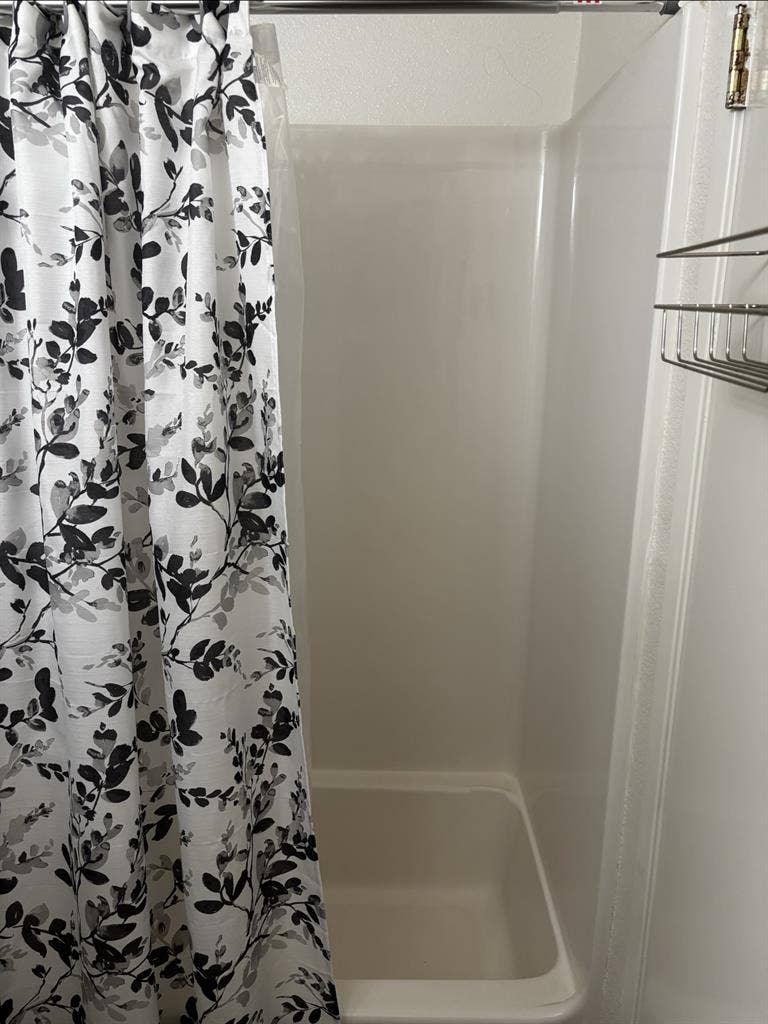 Respectful Roommate in DTF