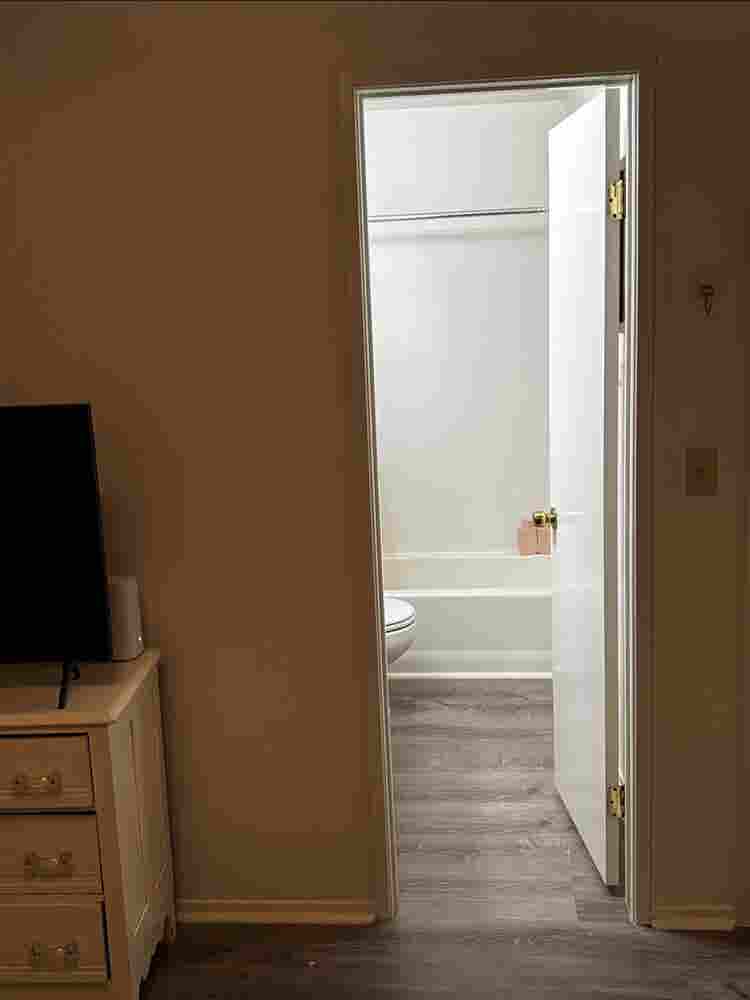 Looking for Respectful Roommate