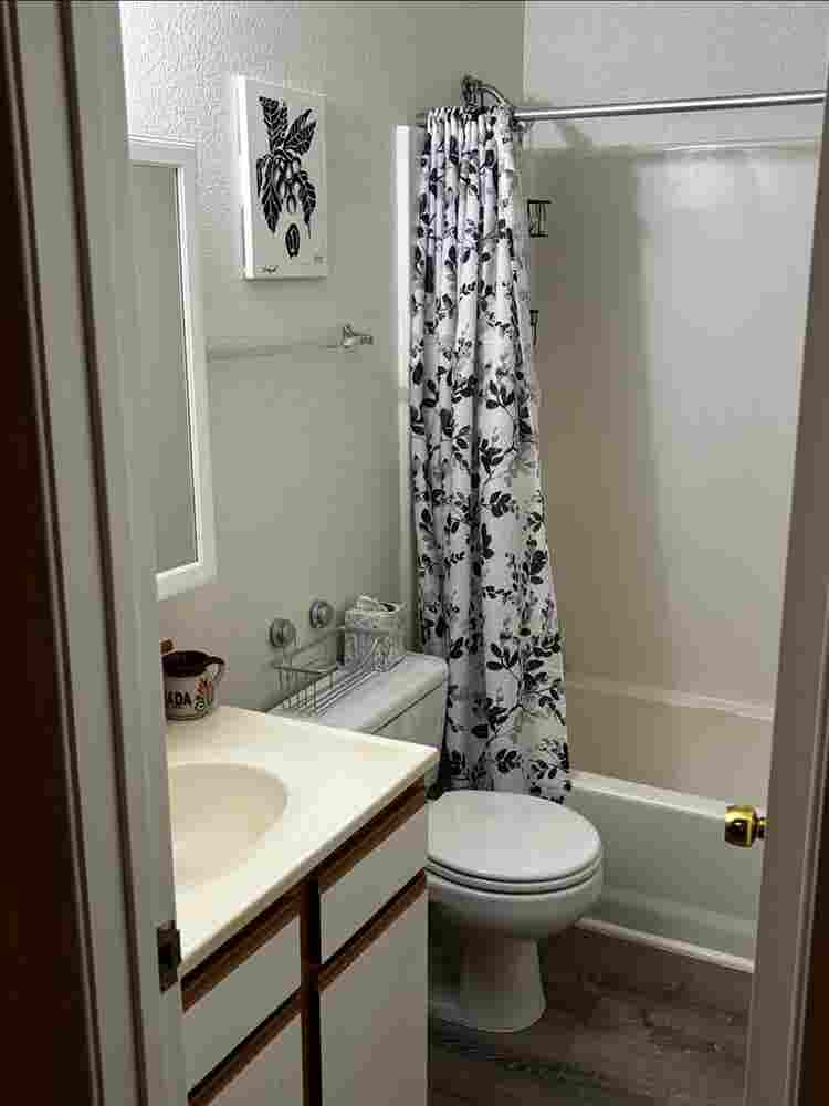 Looking for Respectful Roommate