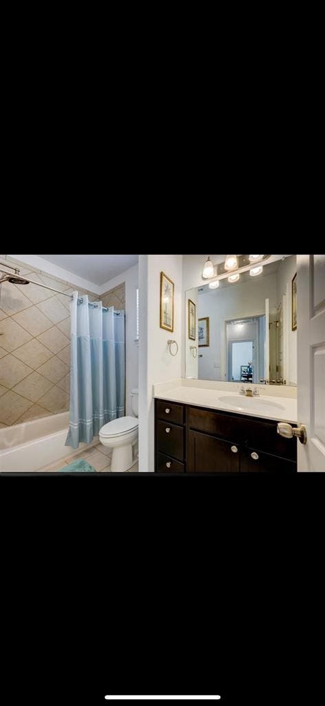 Charming furnished room for rent