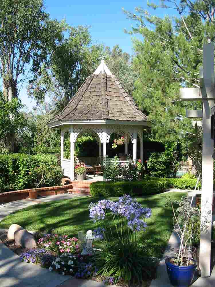 Two Rooms Available in Anaheim Home