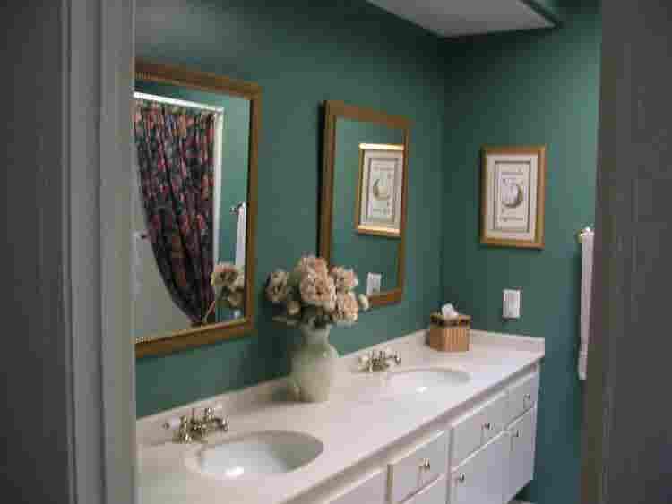 Two Rooms Available in Anaheim Home