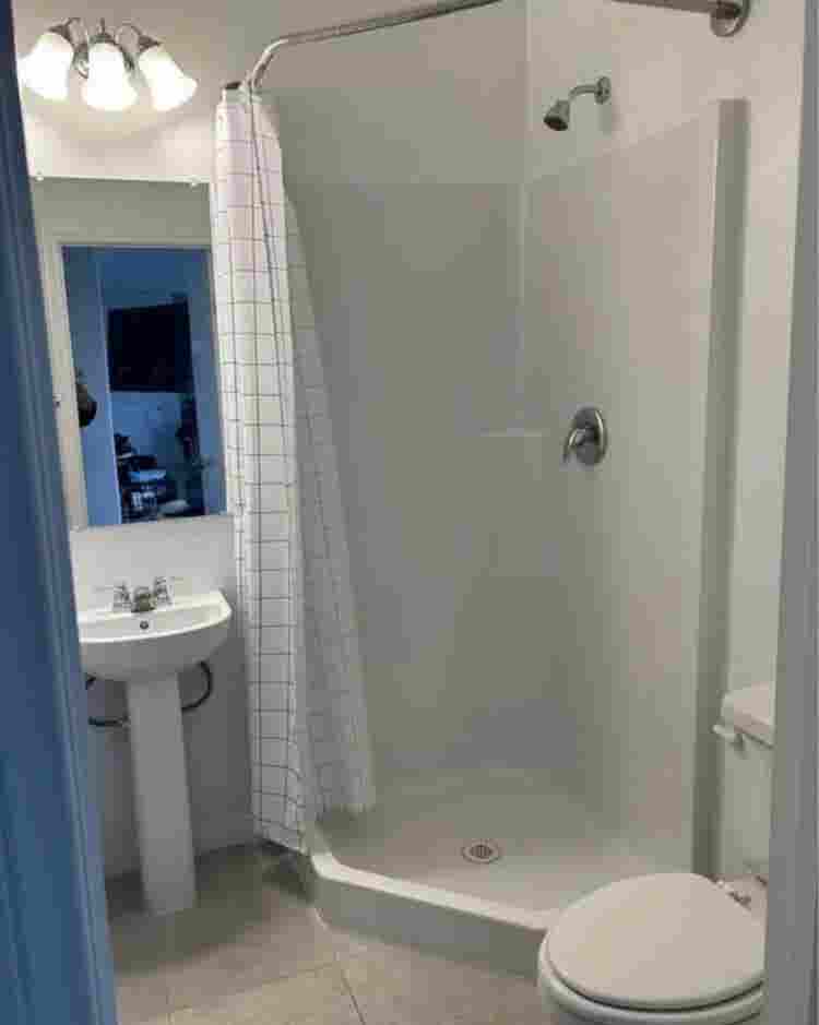 Room with private bathroom for rent