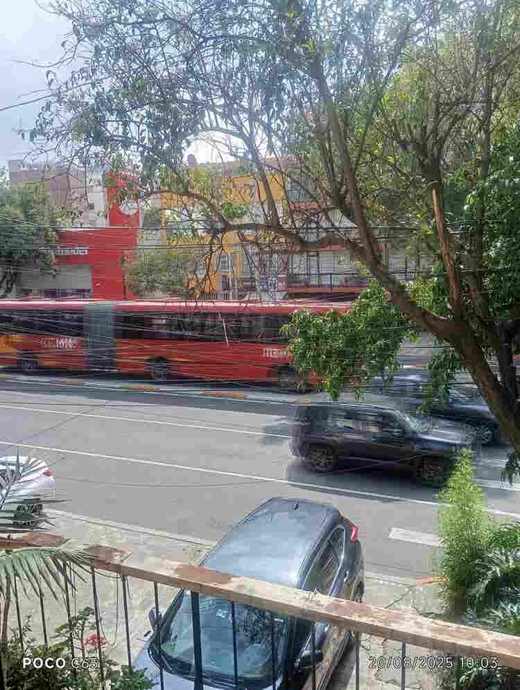 Rento cuarto amueblado.