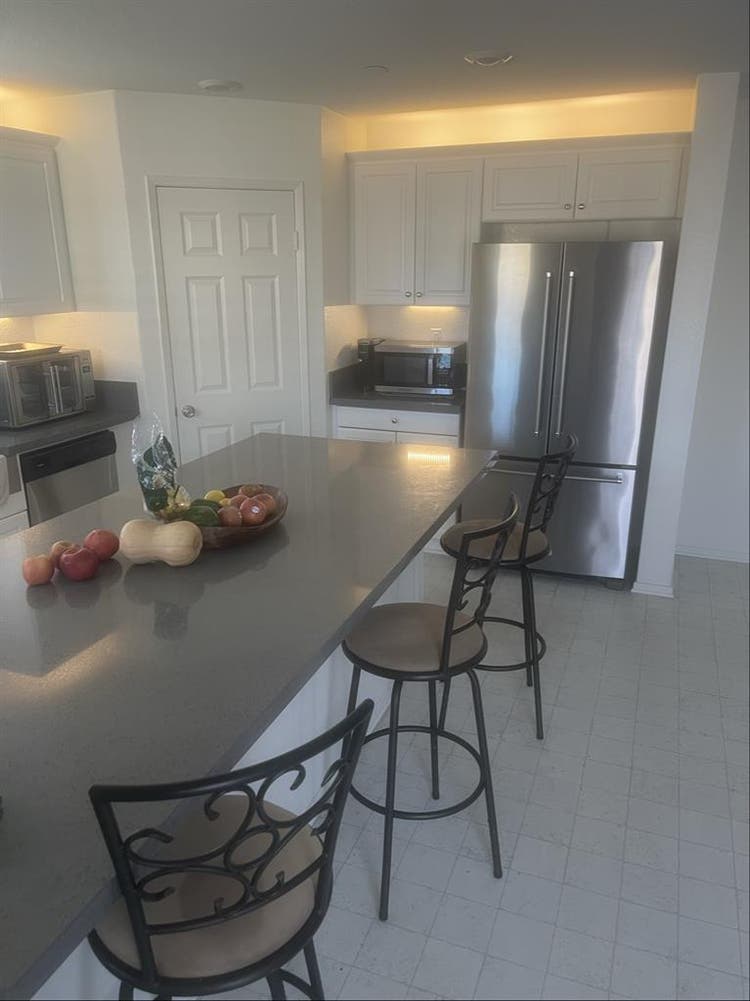 New Victorville Home room for rentt