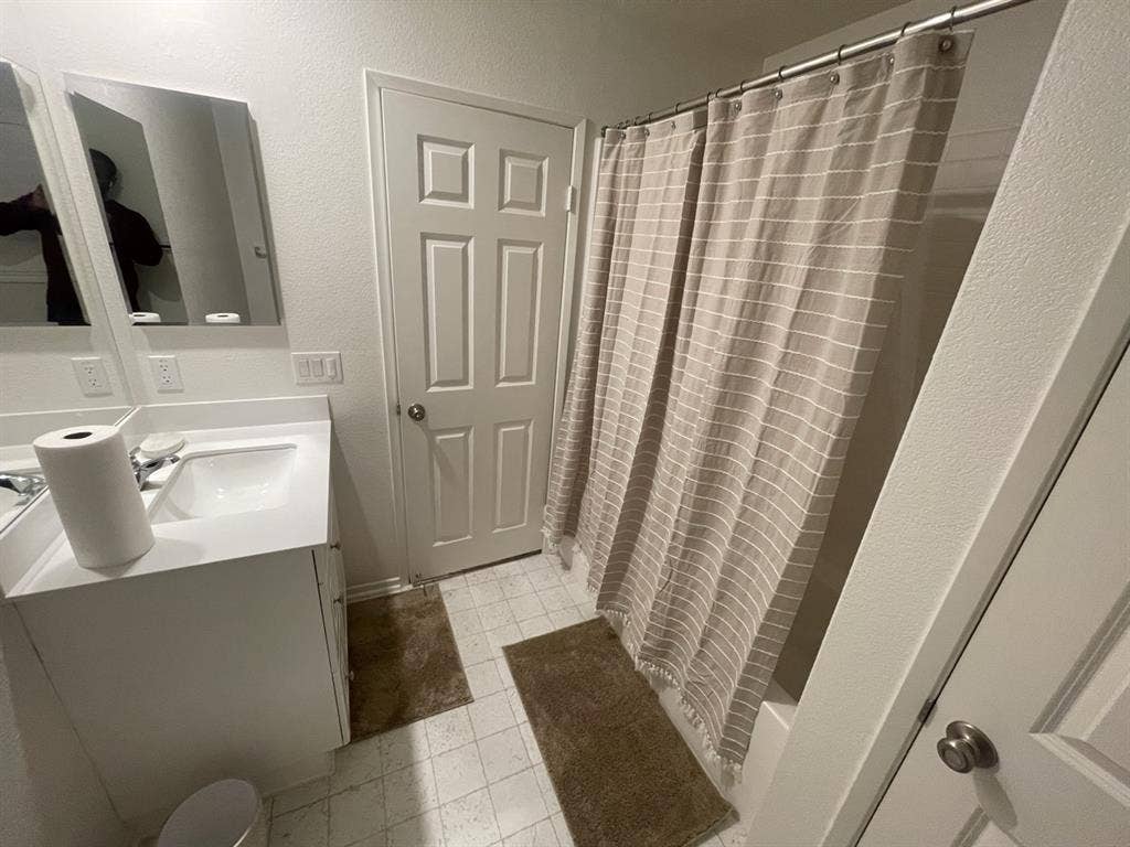 New Victorville Home room for rentt