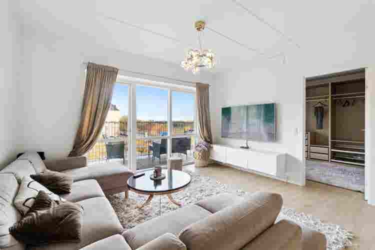 Spacious Apartment