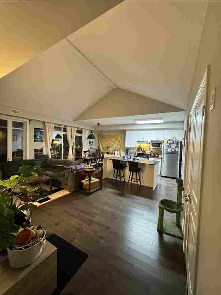 Room for Rent - Female Owned
 Home