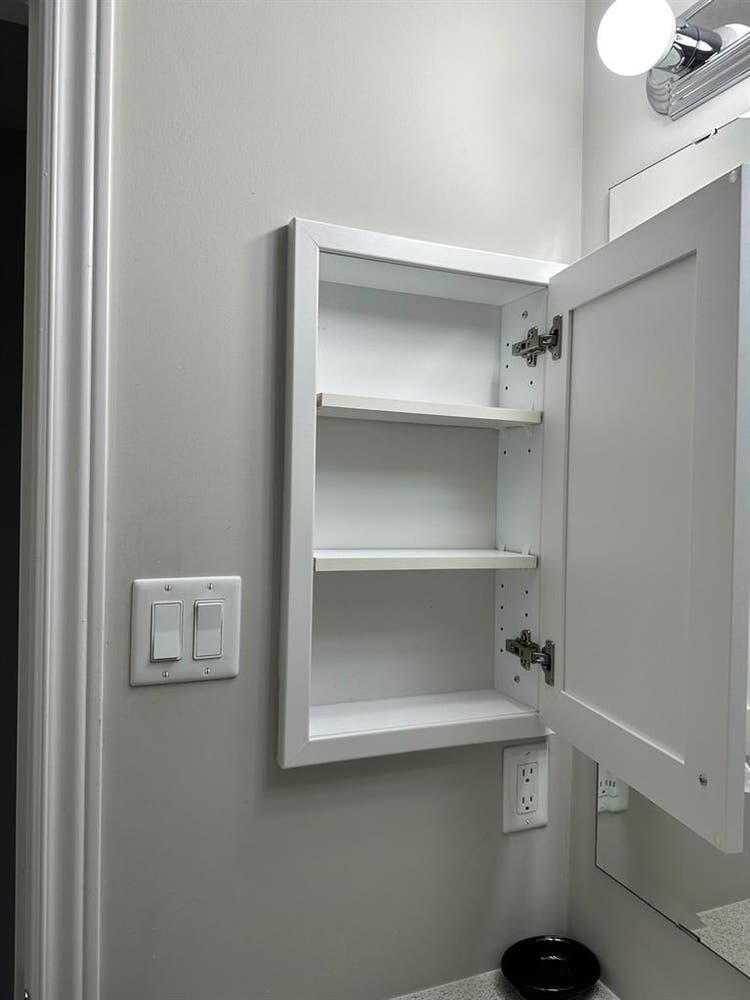 Room for Rent - Female Owned
Home