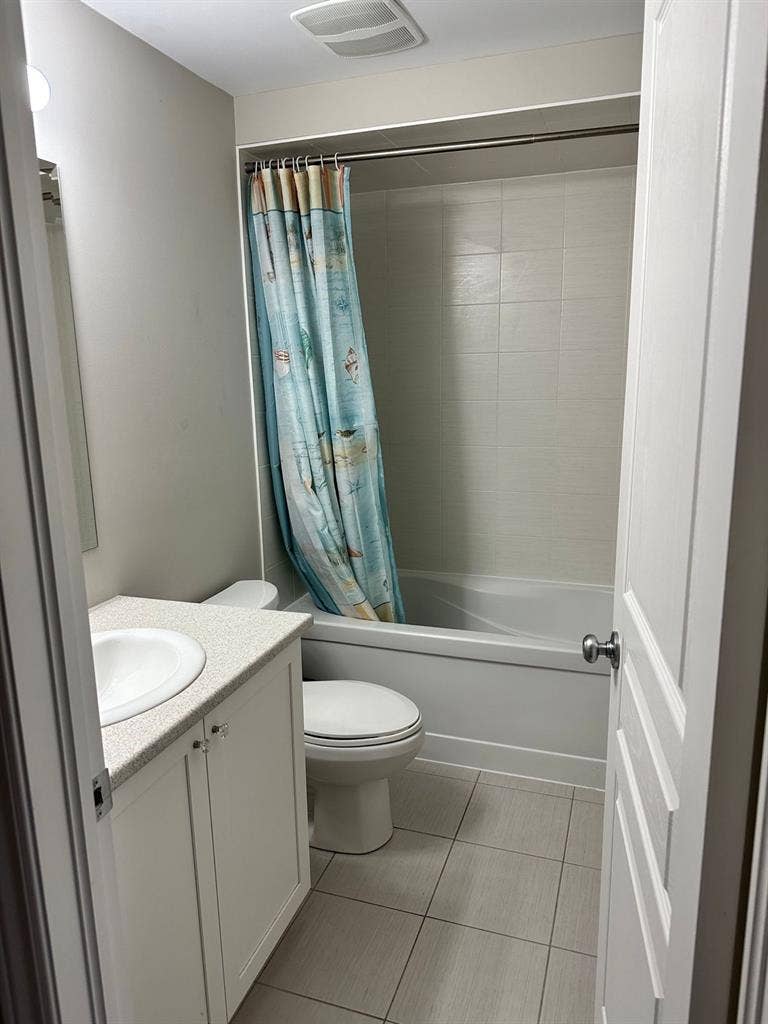 Room for Rent - Female Owned
Home