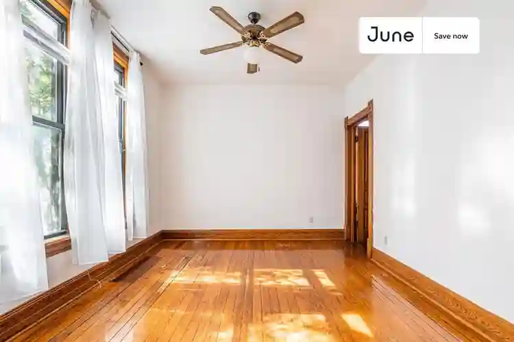 1 BR in Chicago