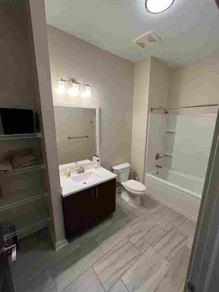 Private room/bathroom at the Brix!
