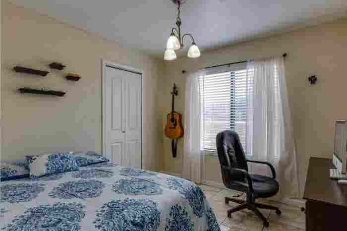 Room for rent in a house