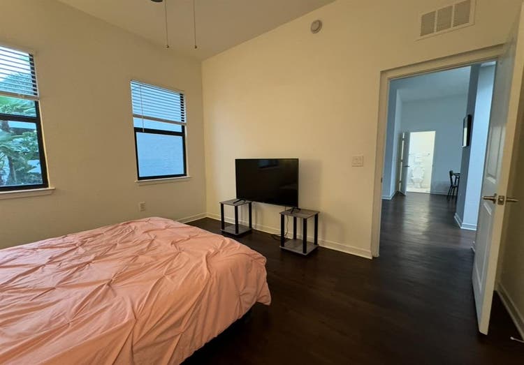 Furnished Room - Resort Style