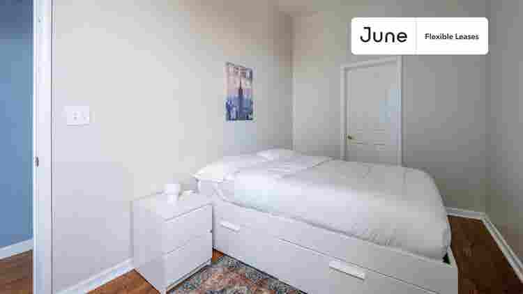 3 BR in Chicago