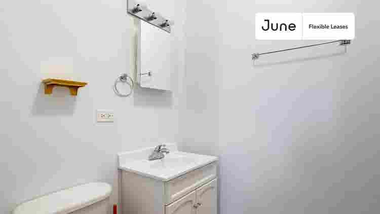 3 BR in Chicago