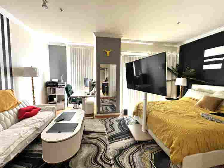 Penthouse Studio Lease Takeover