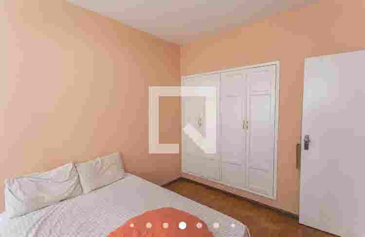 Alugo vaga em quarto feminino