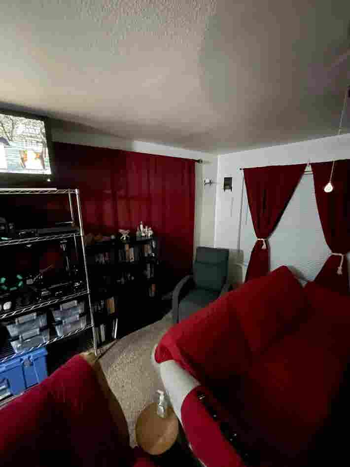 Single Room 4 Rent in Townhome
