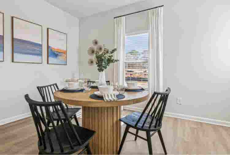 Brand New 
Townhome Room for Rent