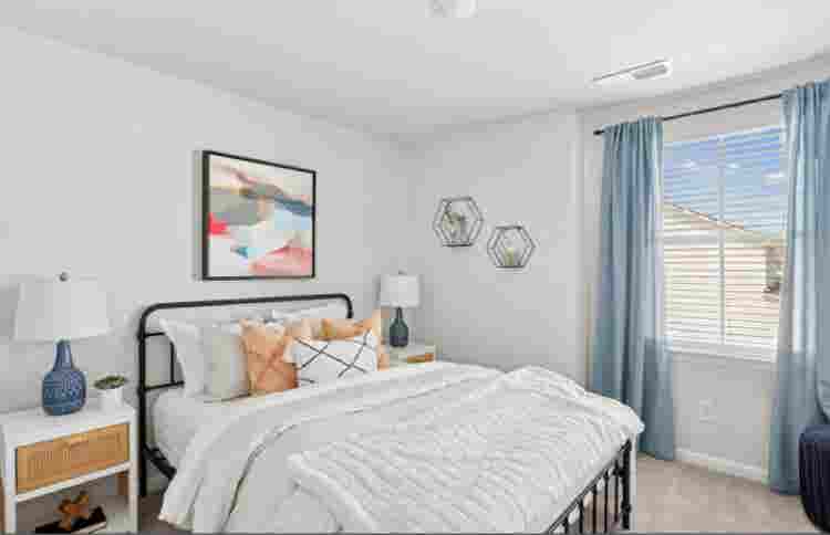 Brand New 
Townhome Room for Rent