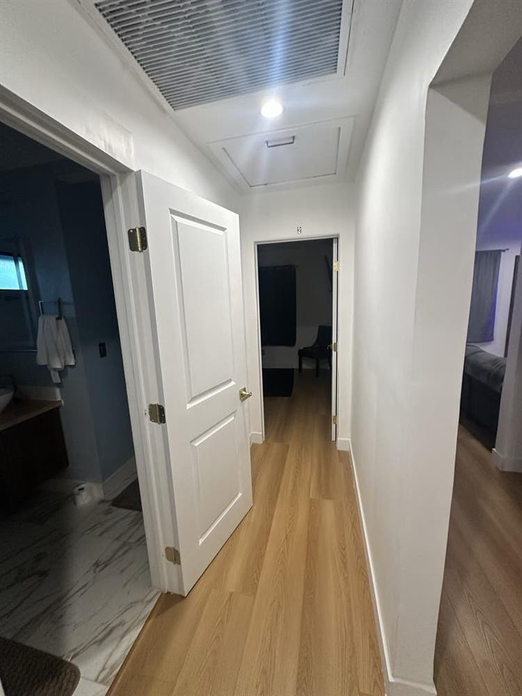 Room available in Long Beach