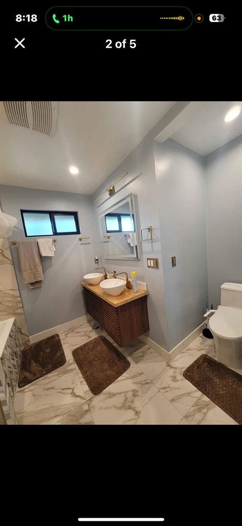 Room available in Long Beach
