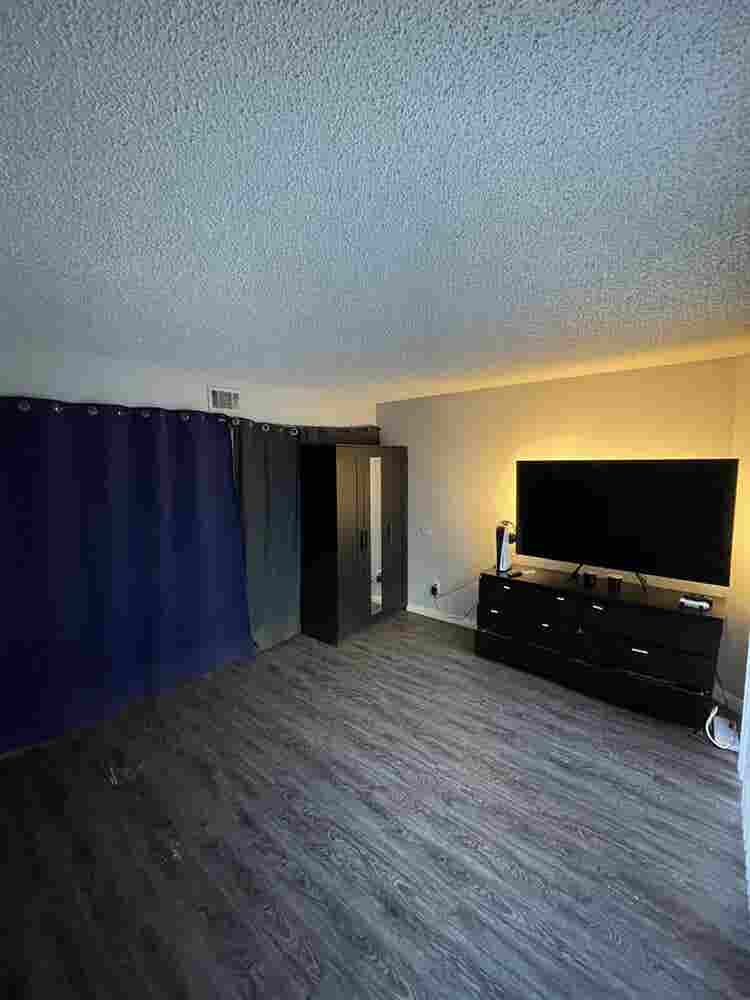 $, Utilities Included, Private B