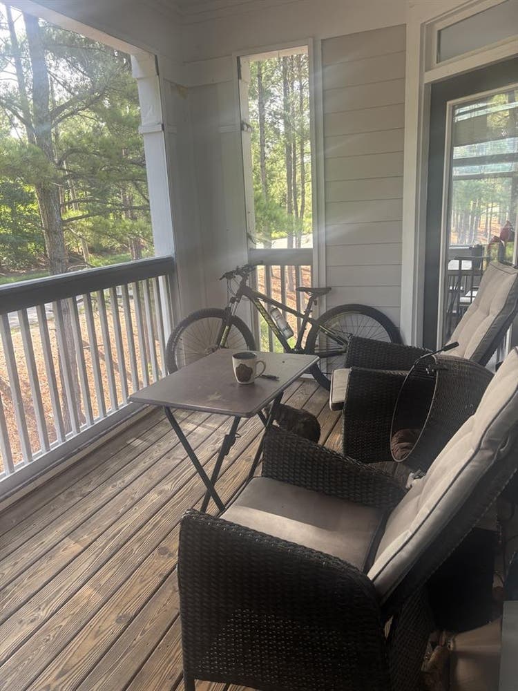 Private main bedroom for rent